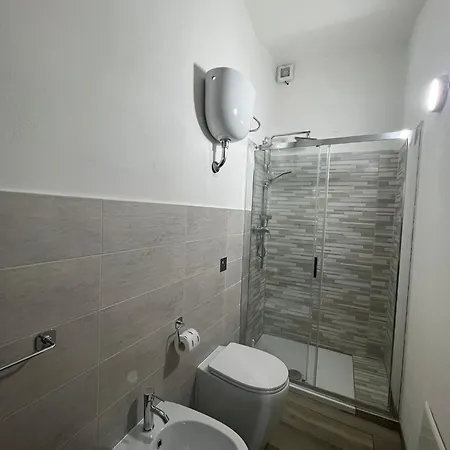 Vittorio Emanuele Couette-café Cirò Marina