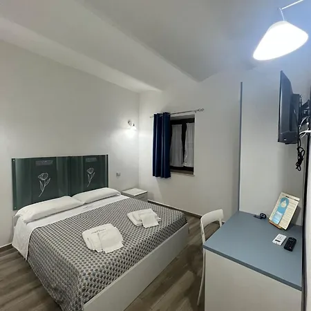 Vittorio Emanuele 3*