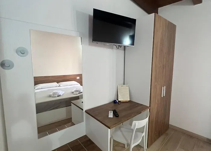 Vittorio Emanuele Alojamento de Acomodação e Pequeno-almoço Cirò Marina